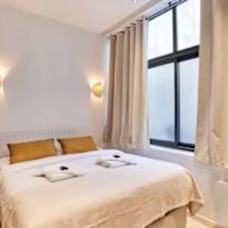 Superb Ac Center Of Apartman Párizs